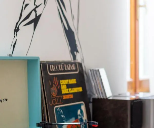 Number 3 Charming Old Town Apartment Parma