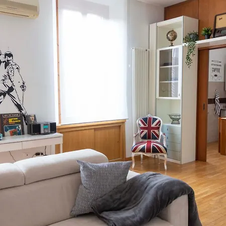 Apartment Number 3 Charming Old Town *