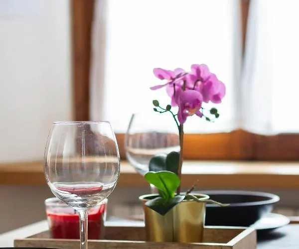 Number 3 Charming Old Town