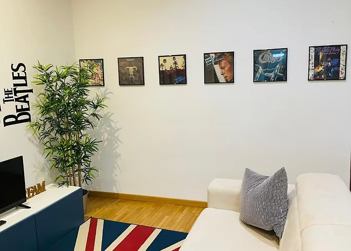 Апартаменти Number 3 Charming Old Town *